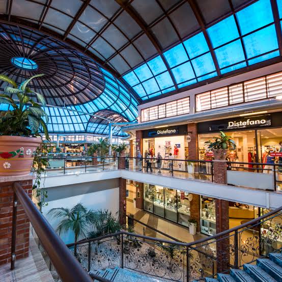 Centro Commerciale Portali